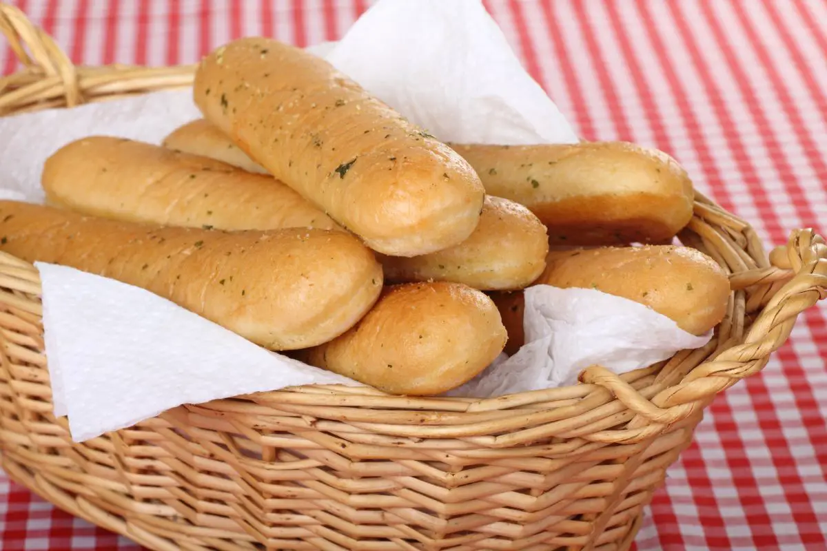 are-olive-garden-breadsticks-frozen-geteatin