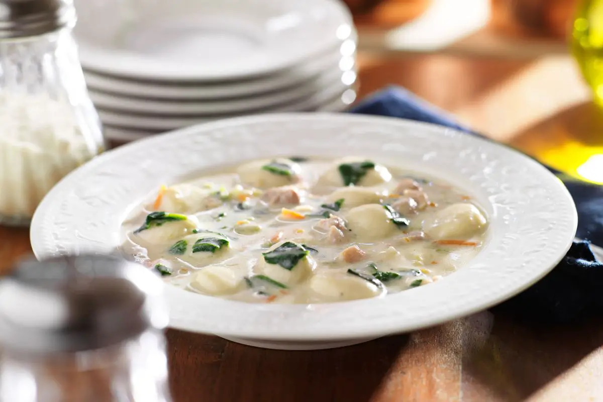 What Is The Best Olive Garden Soup? (How To Choose)