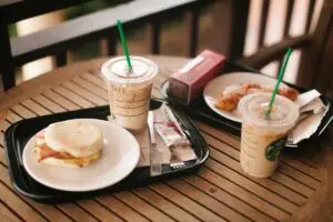 Can You Bring Outside Food To Eat In Starbucks?"